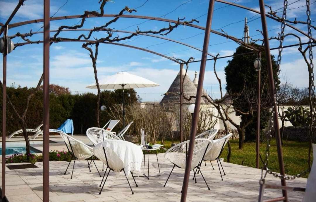 Villa Trulli Azzalema With Exclusive Pool Bríndisi Exterior foto