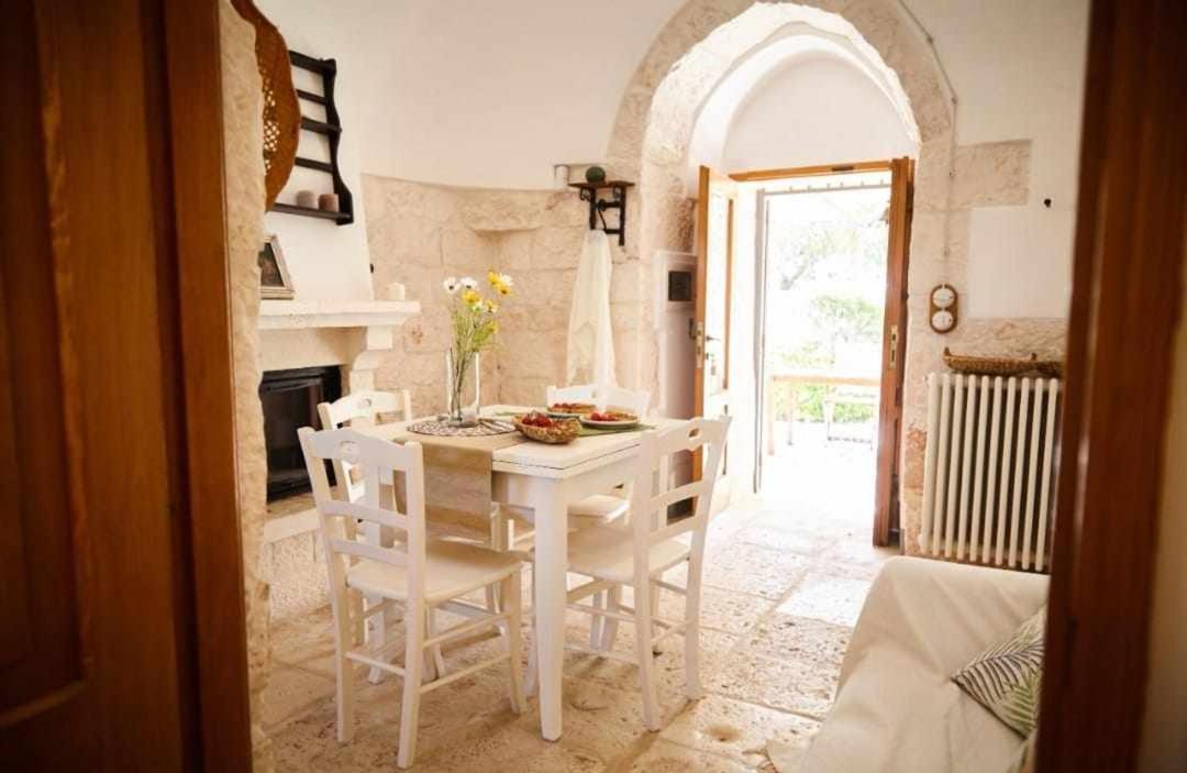 Villa Trulli Azzalema With Exclusive Pool Bríndisi Exterior foto